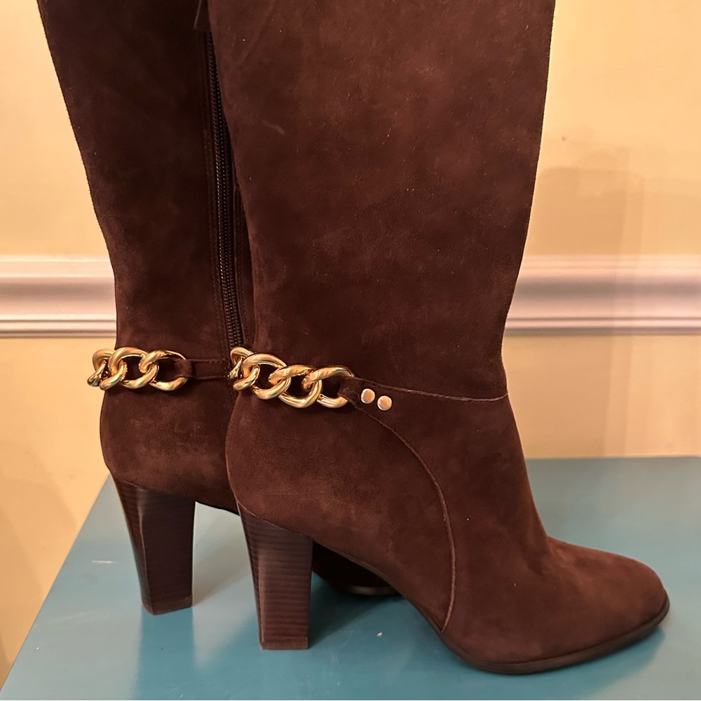 Tahari Dark brown suede heeled boots - Picture 3 of 10